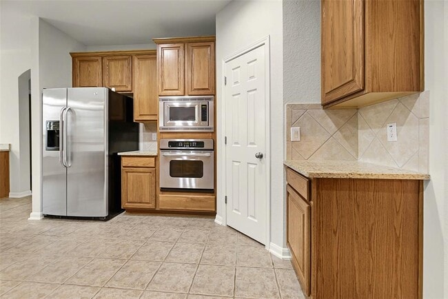 Building Photo - 2220 Comal Springs