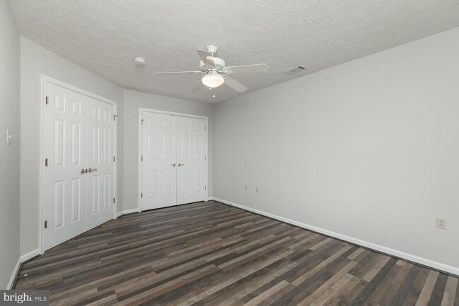 Building Photo - 106 Butterscotch Ct