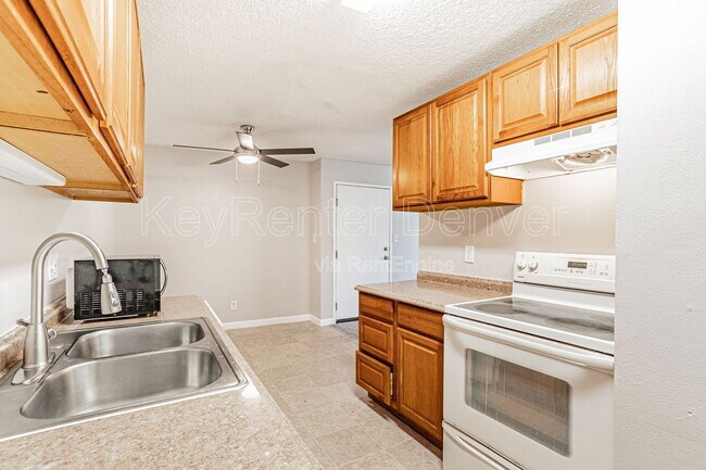 Building Photo - 10211 Ura Ln