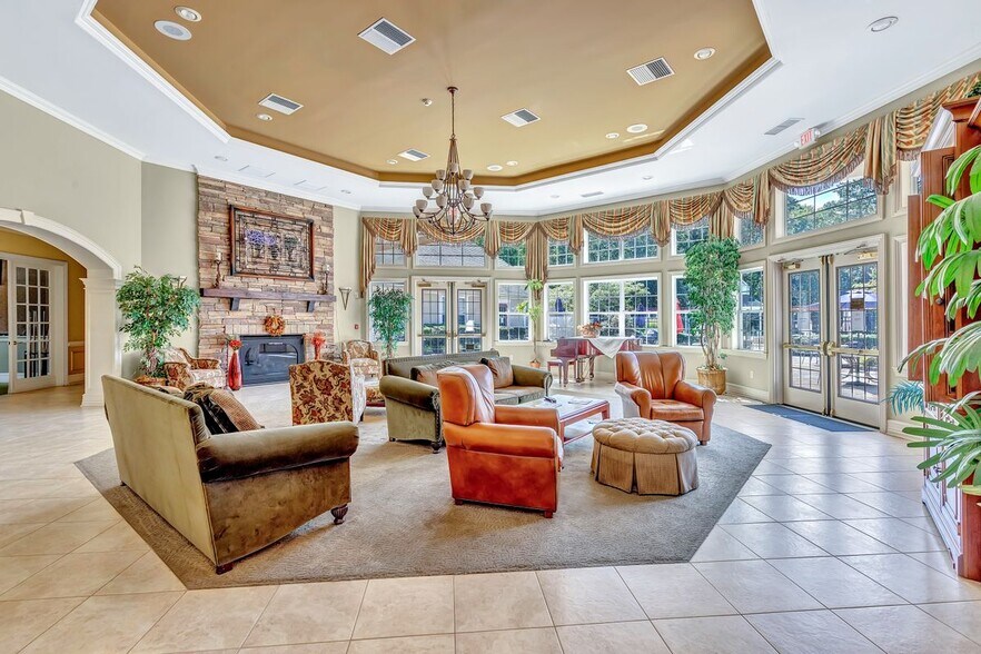 Building Photo - 632 Sophee Ln