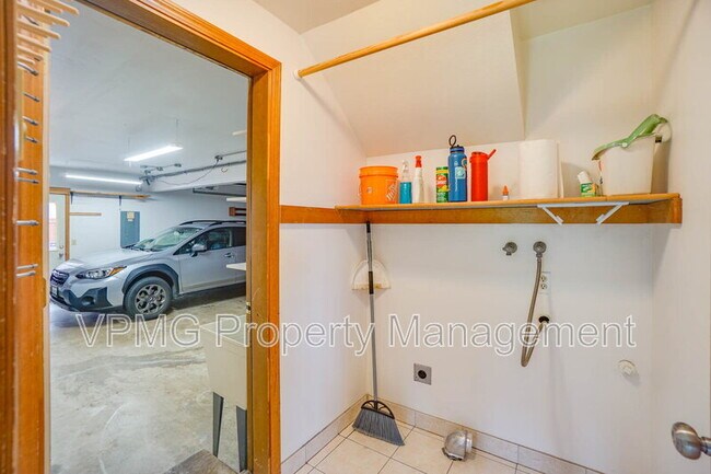 Building Photo - 4017 NE 157th Ave