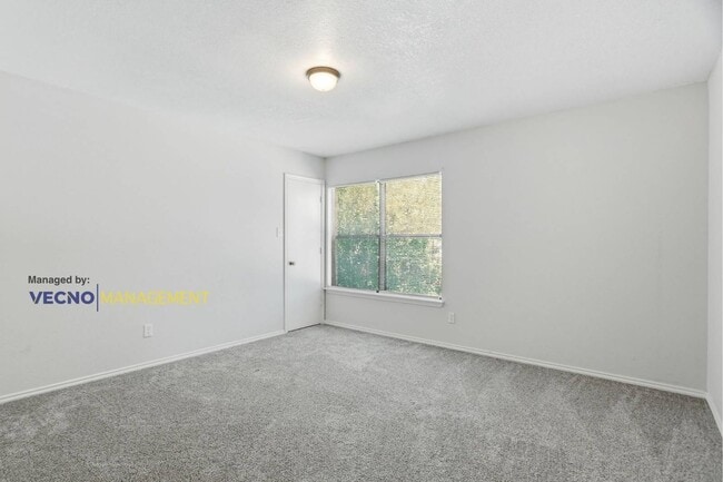 Building Photo - 8138 Elktree Pass