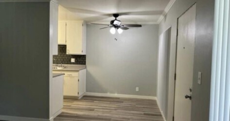 Building Photo - 8757 Owensmouth Ave