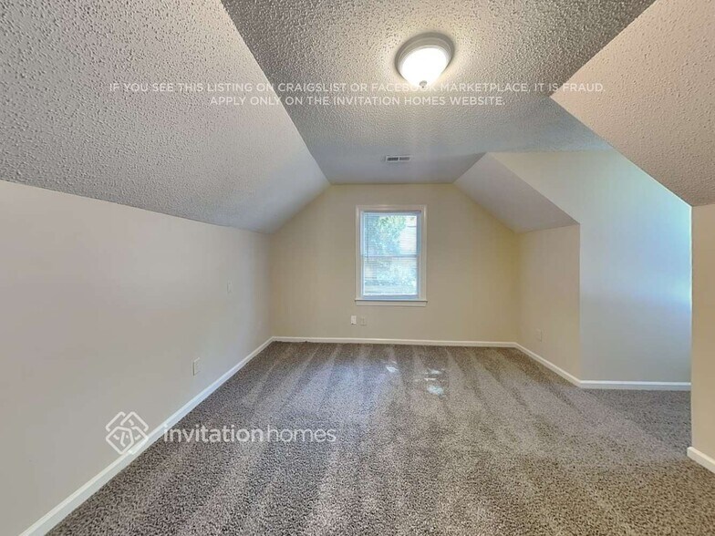 Building Photo - 815 Brightmoor Dr