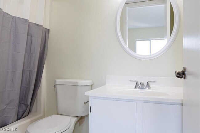 Building Photo - 2885 Palm Beach Blvd