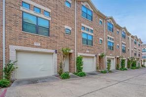 Building Photo - 8715 Meadowcroft Dr