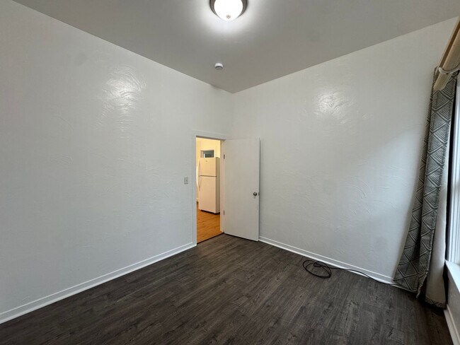 Building Photo - 2112 California St
