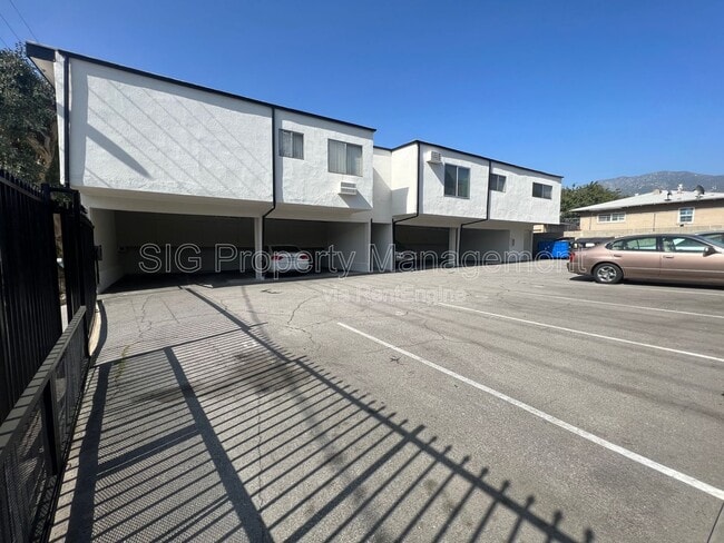 Building Photo - 7766 Wyngate St