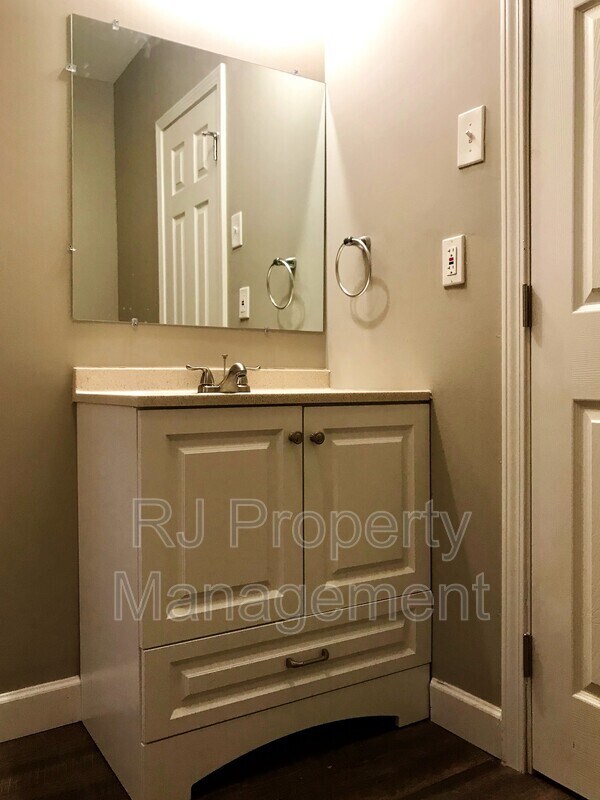 Building Photo - 3522 Madewell St