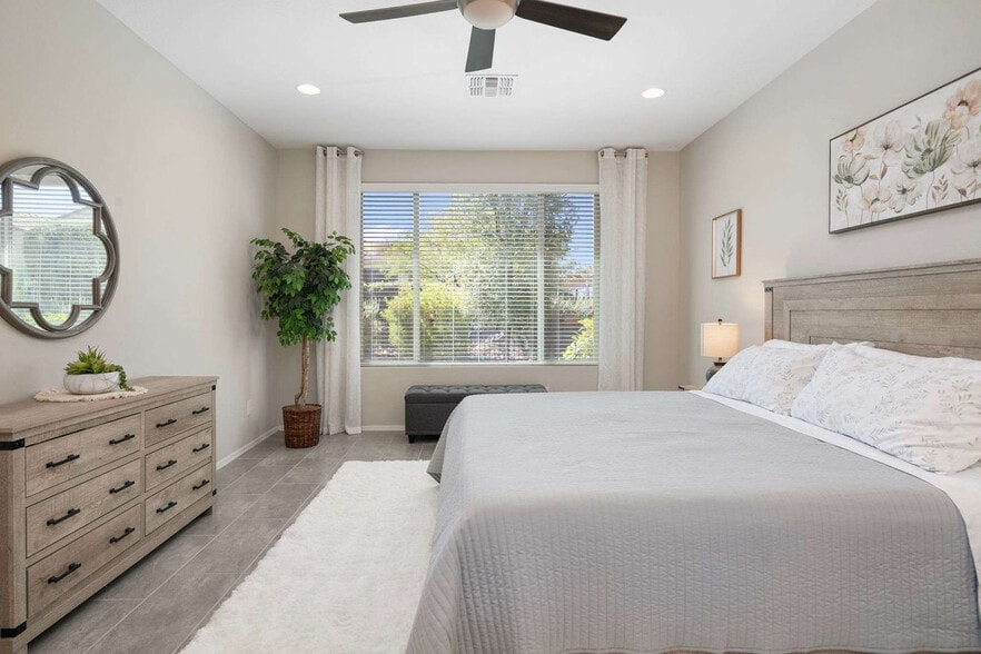 Building Photo - 26653 W Firehawk Dr