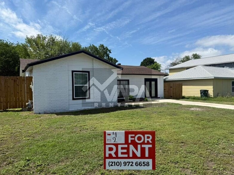 Building Photo - 7210 Glen Cross Dr