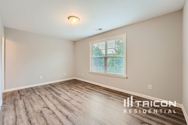 Building Photo - 280 S Village Square