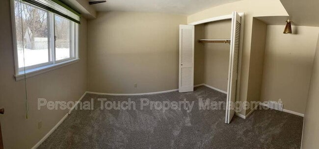 Building Photo - 801 Oak St