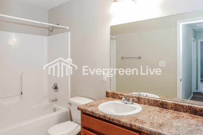 Building Photo - 212 Sagebrook Dr