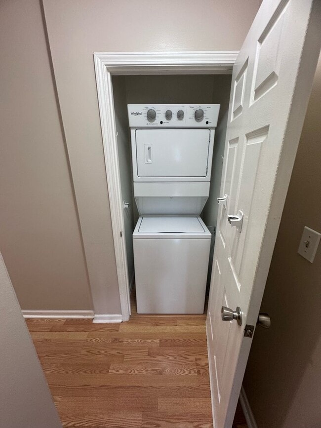 Building Photo - 3 BEDROOM CONDO WITH A 1 CAR GARAGE AND INCLUDES UTILITIES!