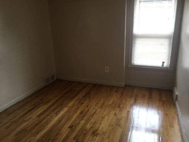 Building Photo - 20037 Schaefer Hwy