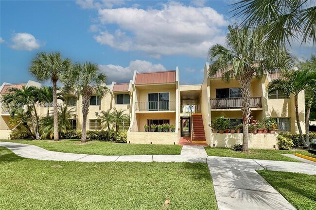 Building Photo - 13898 SW 90th Ave