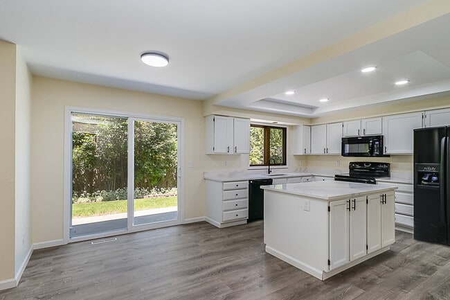 Building Photo - 1724 Westchester Ln