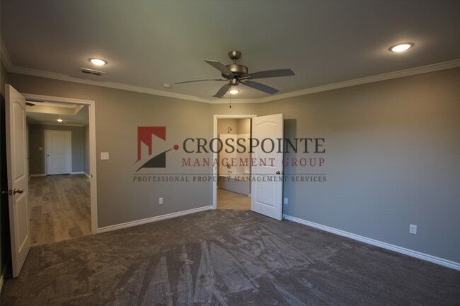 Building Photo - Beautiful 3 Bedroom 2 Bathroom Townhouse in South Tyler! Now offering 1st full month rent free!