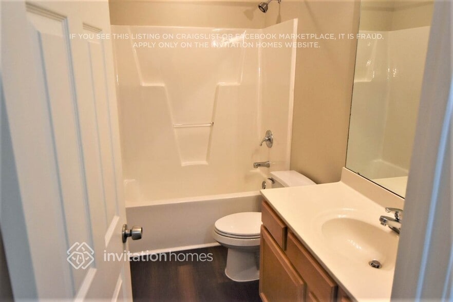 Building Photo - 912 Siena Dr