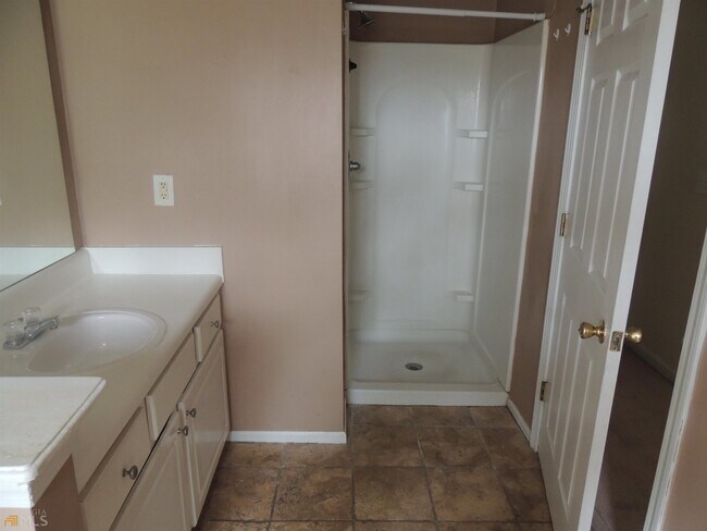 Building Photo - 2841 Walden Lake Bend