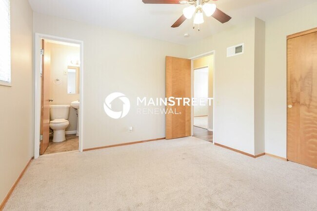 Building Photo - 3 Bedroom Pet-Friendly Home in Arnold, MO with Main Street Renewal