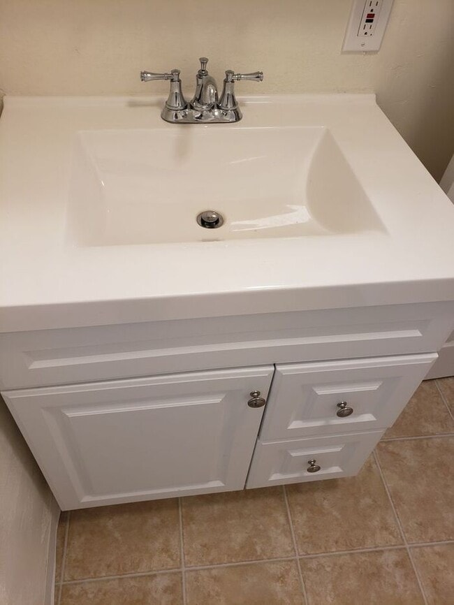 Building Photo - City Heights Duplex coming available soon!