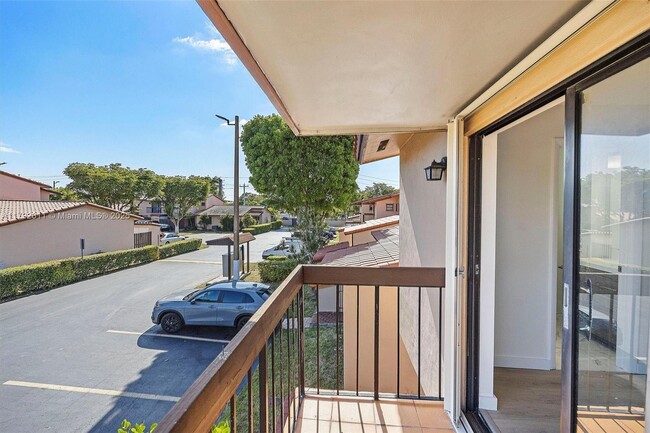 Building Photo - 3809 SW 82nd Ave