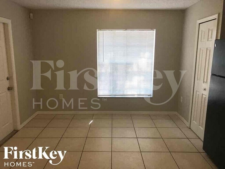 Building Photo - 7424 Little Pond Ct