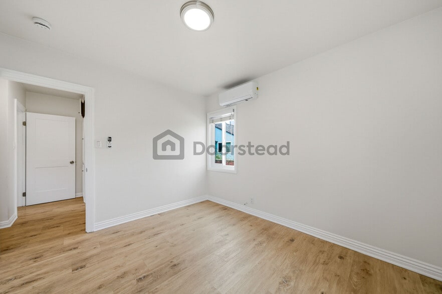 Building Photo - 16306 S Denver Ave