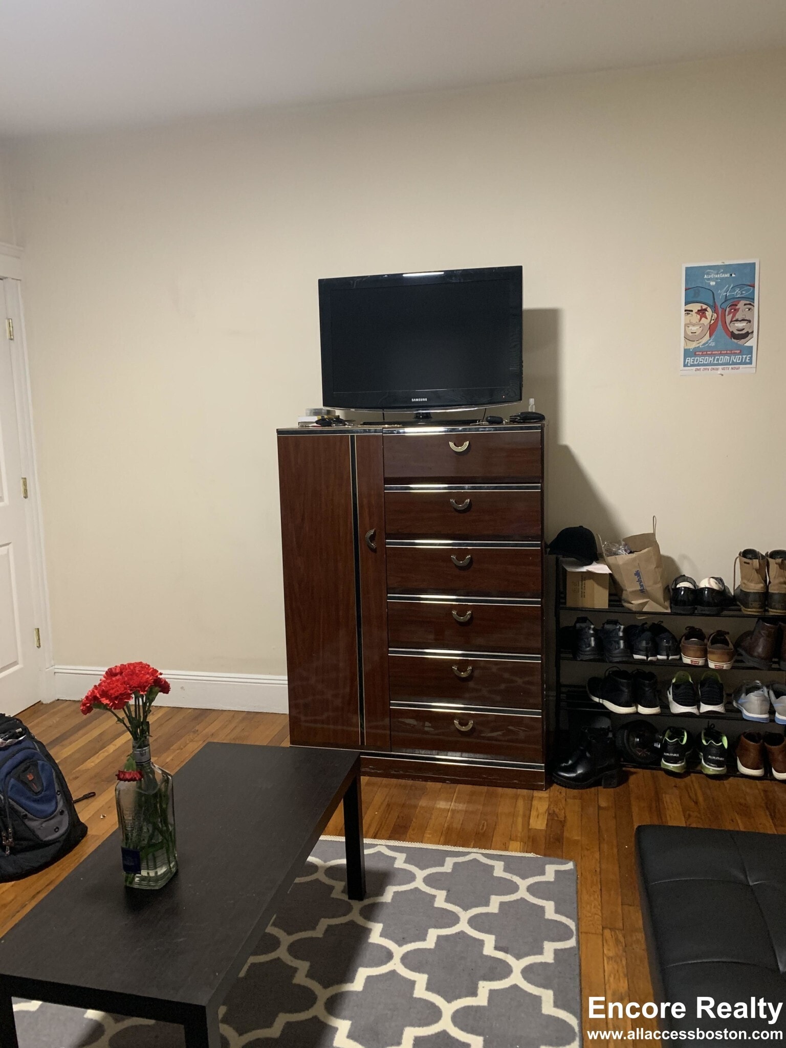 Building Photo - 55 Park Dr