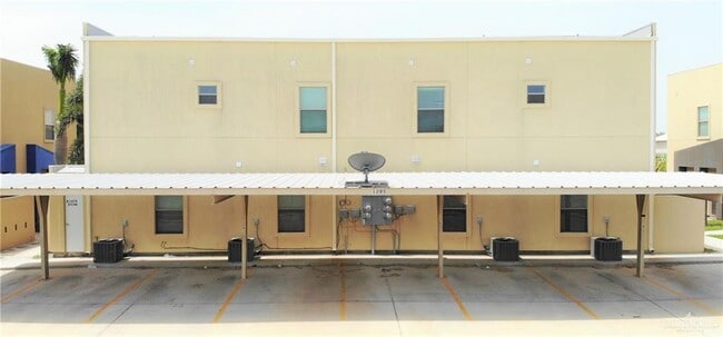 Building Photo - 1205 E Daffodil Ave