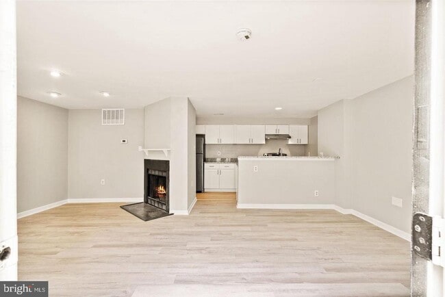 Building Photo - 4401 Pembrook Village Dr