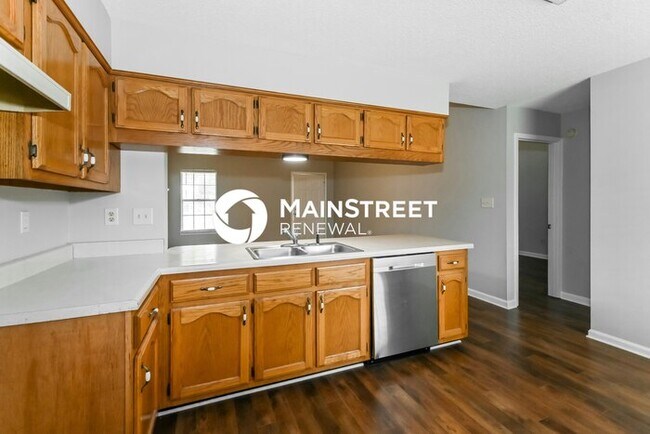 Building Photo - 3 Bedroom Pet-Friendly Home in Olive Branch, MS with Main Street Renewal