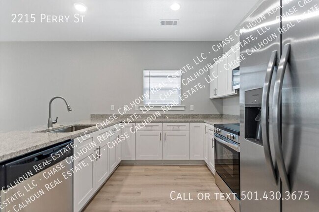 Building Photo - 2215 Perry St