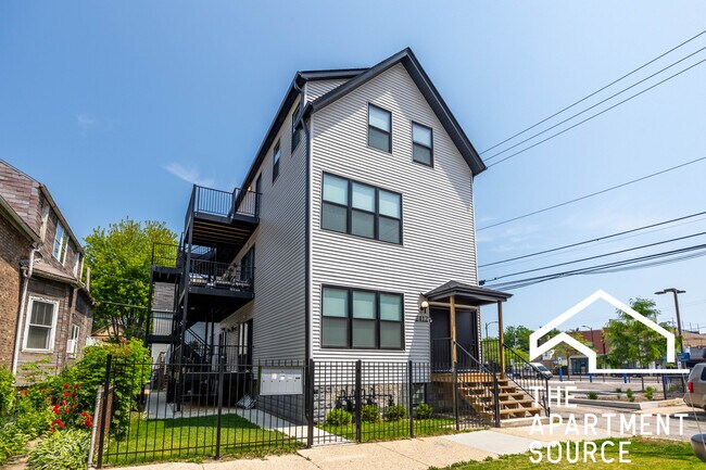 Building Photo - 2412 W Belden Ave