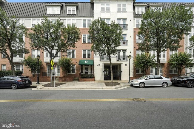 Primary Photo - 2665 Prosperity Ave