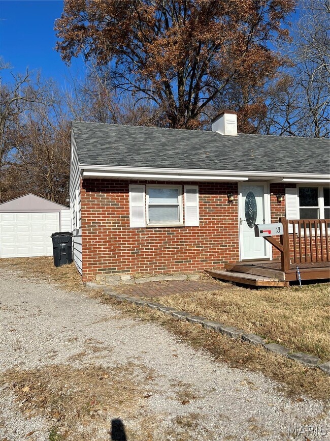 Building Photo - 13 Rusty Wil Dr