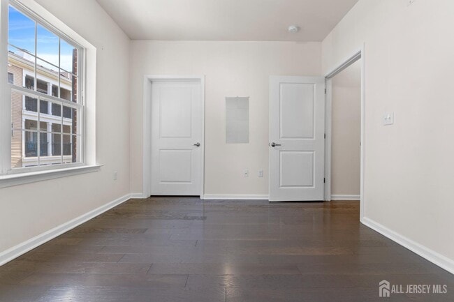 Building Photo - 434 Micali Way