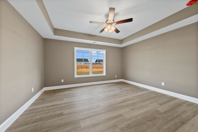 Building Photo - 600 Victoria Wy