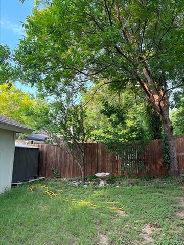 Building Photo - 1824 Briar Run