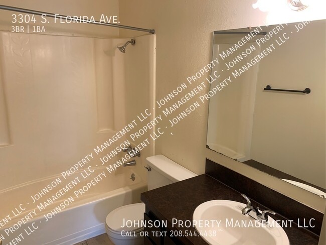 Building Photo - 3304 S Florida Ave