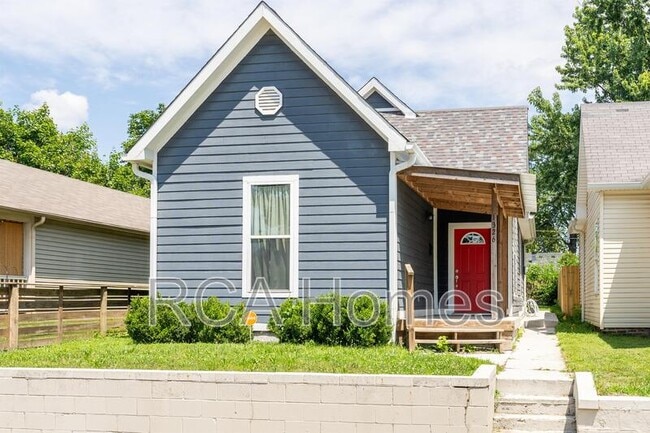 Primary Photo - 1326 E Naomi St