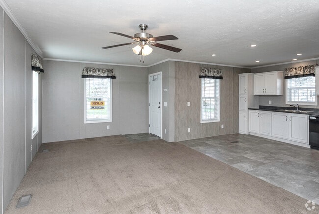 3BR, 2BA - 1,248 SF - Troy Villa