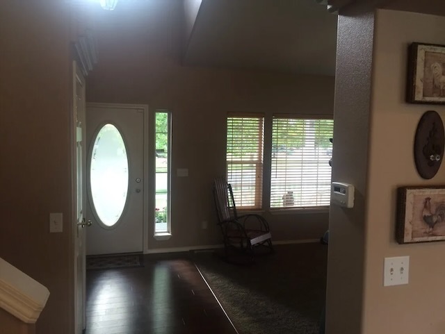 entry and living room - 2100 North Palisades Drive