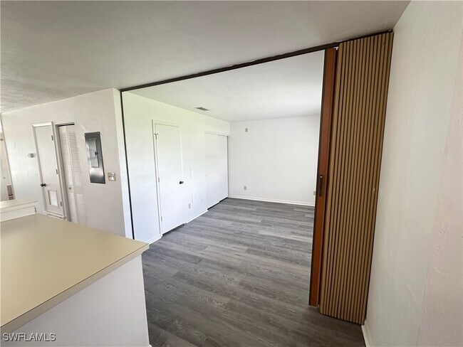 Building Photo - 1605 Ridgecrest St