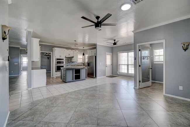 Building Photo - 1209 SW 113th St