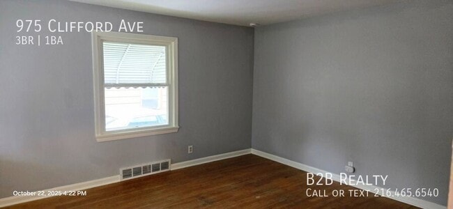 Building Photo - 975 Clifford Ave