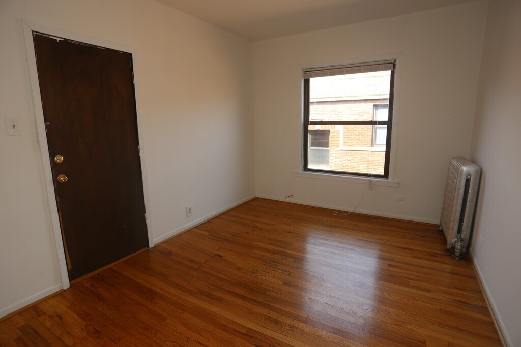 Building Photo - 931 W Sunnyside Ave