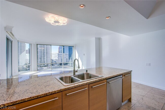 Building Photo - 222 Karen Ave